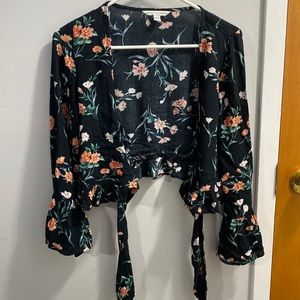 American Eagle Floral cardigan